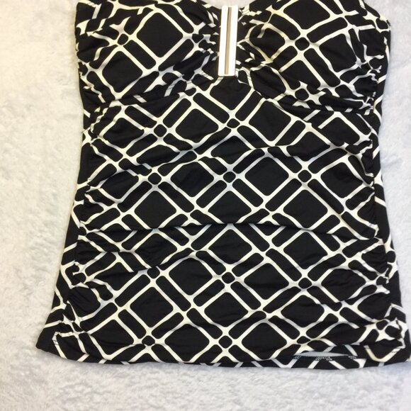 La Blanca Tankini Swimsuit Top Size 6 Womans Black White Geometric Halter Padded - Picture 5 of 9